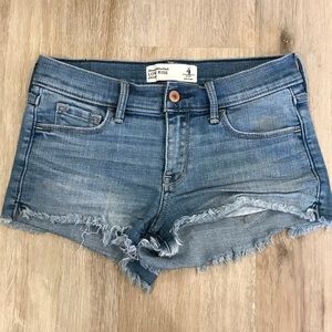 Abercrombie & Fitch LOW RISE jean shorts